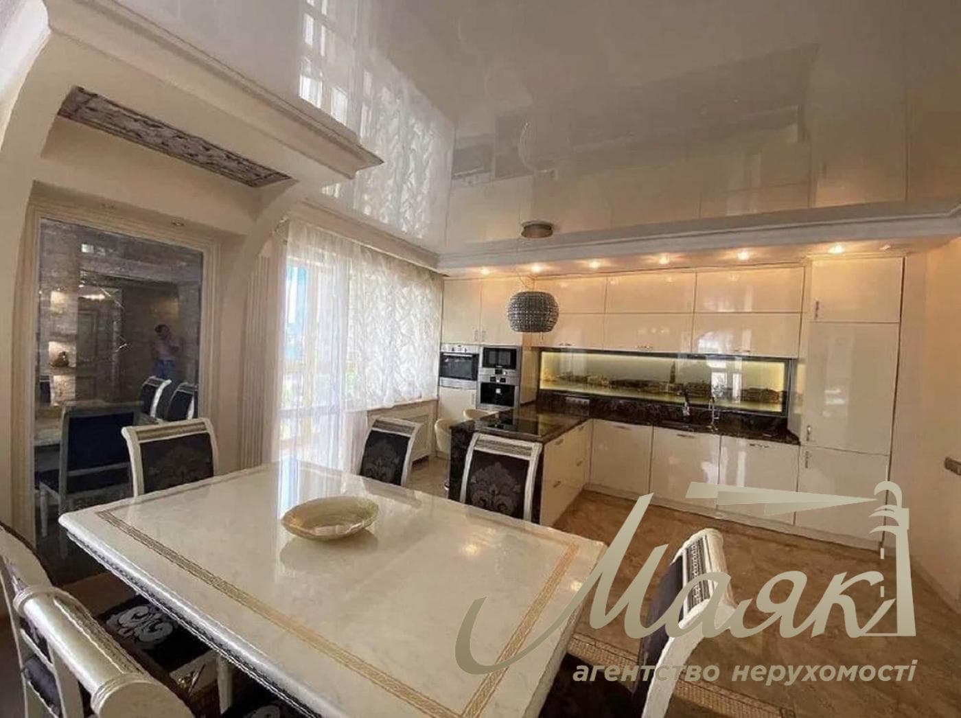 Two-room apartment for sale in the Park Avenue residential complex, 62 Goloseevsky Ave.