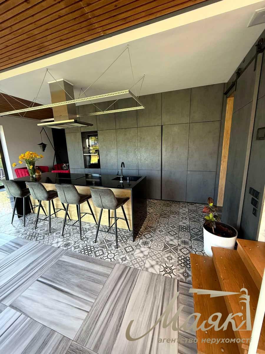 Оренда сучасного будинку площею 150 м² у с. Гвоздів, вул. Зарічна, Київська область, Обухівський район.