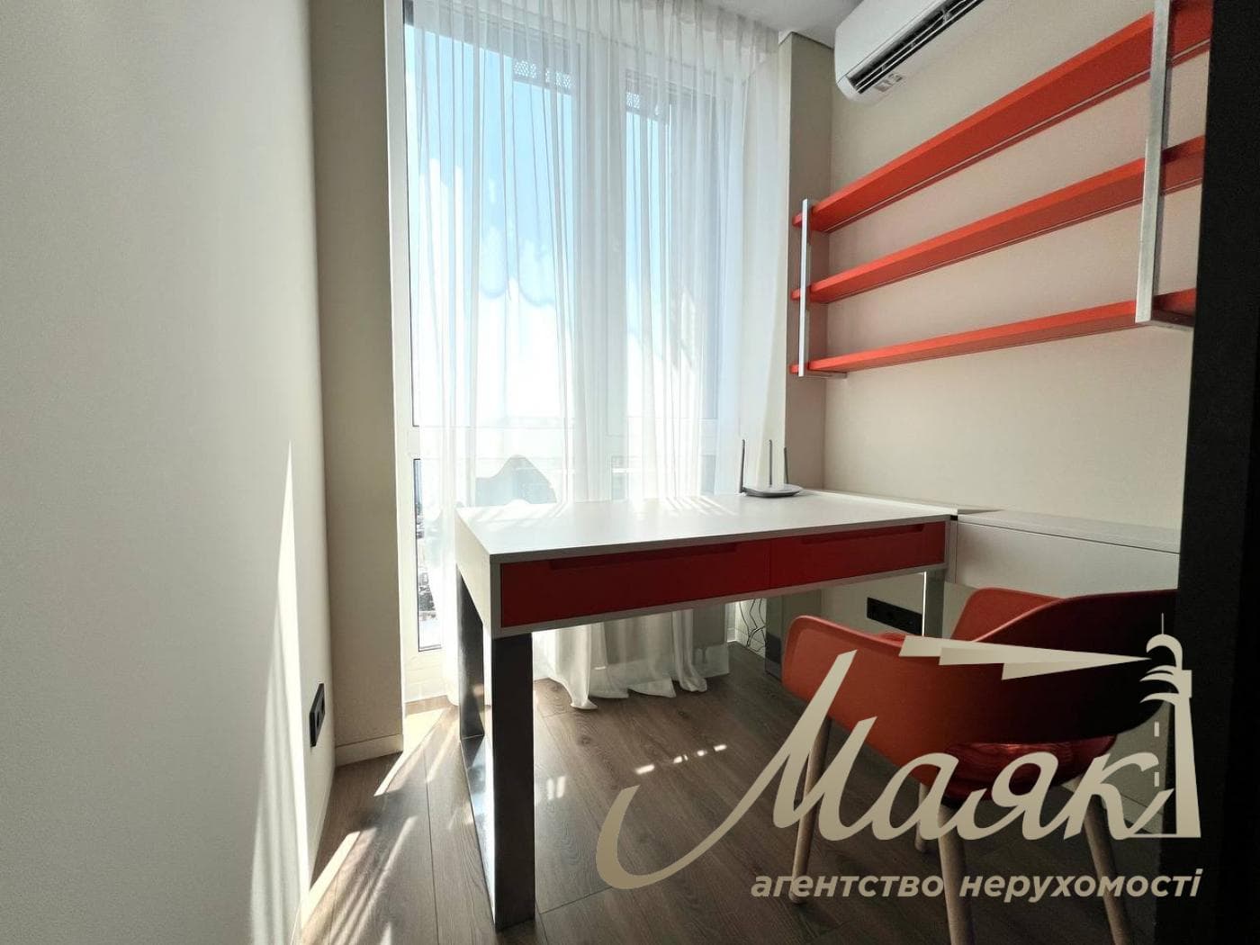 2-room apartment for sale, 40 m², Slavutich Residential Complex.