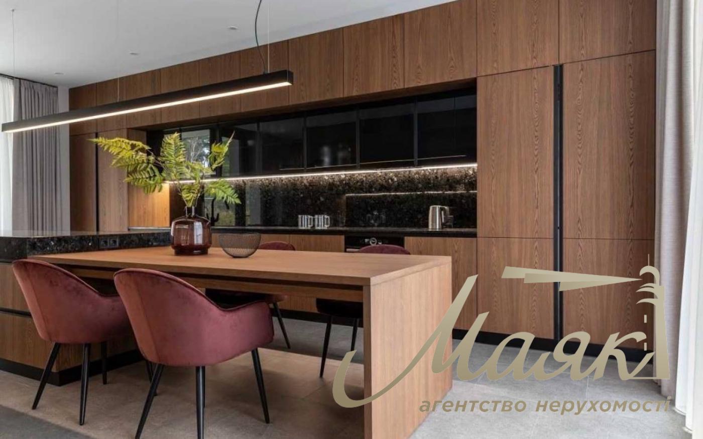 Sale of an exclusive house in Lesniki