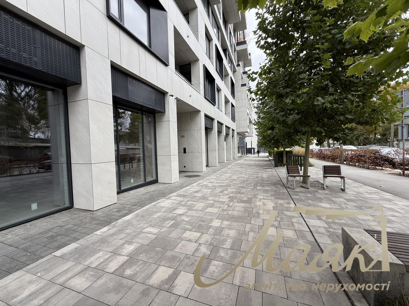 Продажа фасадного помещения 271 м² в ЖК UNIT.Home, ул. Гарета Джонса, Шевченковский район.