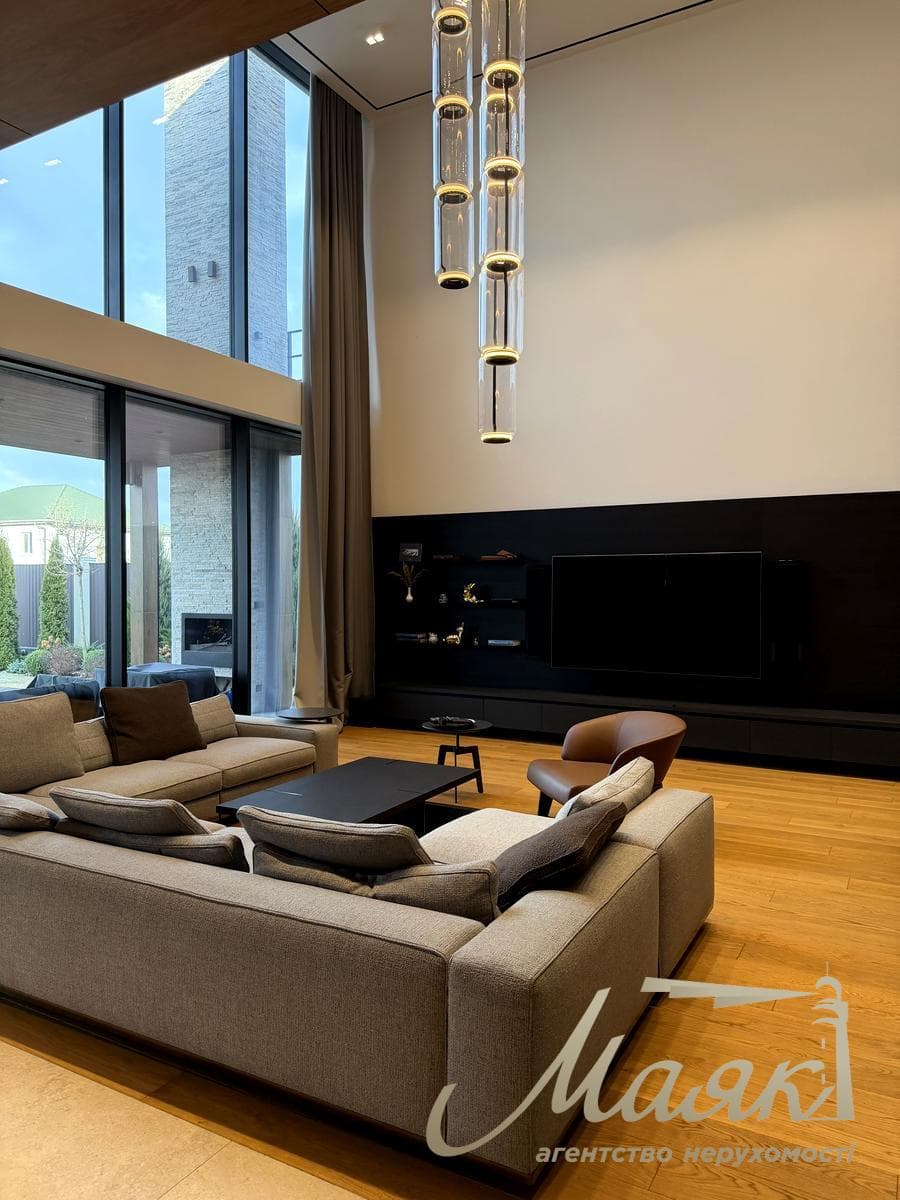 Продаж сучасного дизайнерського будинку 390 м² у с. Гатне Київська область, преміальний рівень