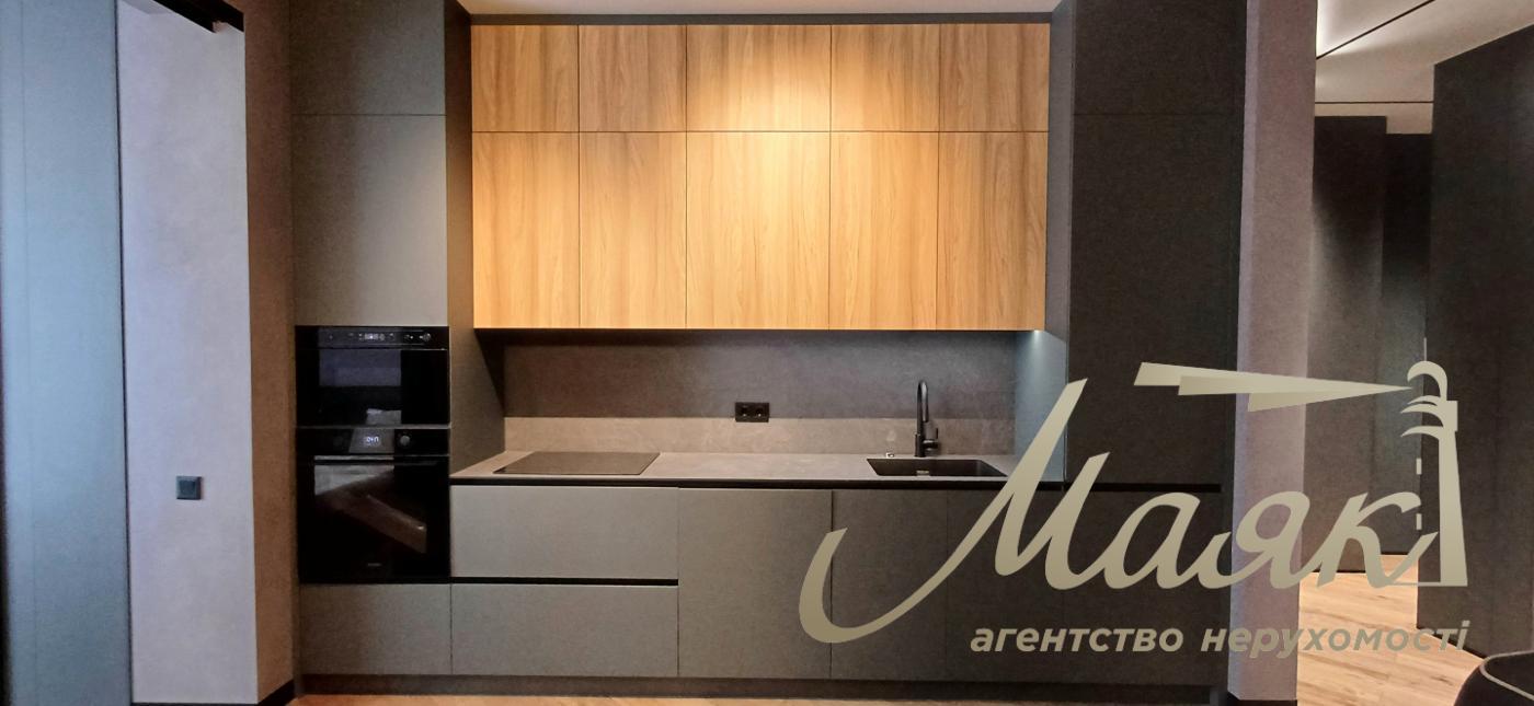 Sale of 1-room apartment 46 m2 with a terrace in the residential complex Delmar, Dragomirova st.