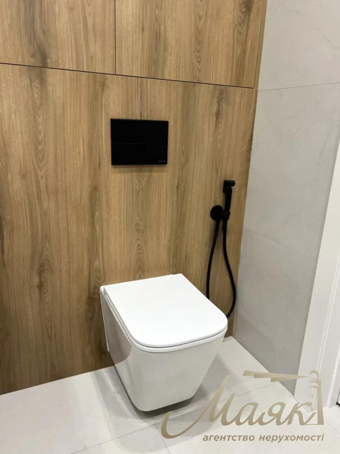 Продажа 2-комнатной квартиры ЖК Варшаский 3, ул. Змиенко