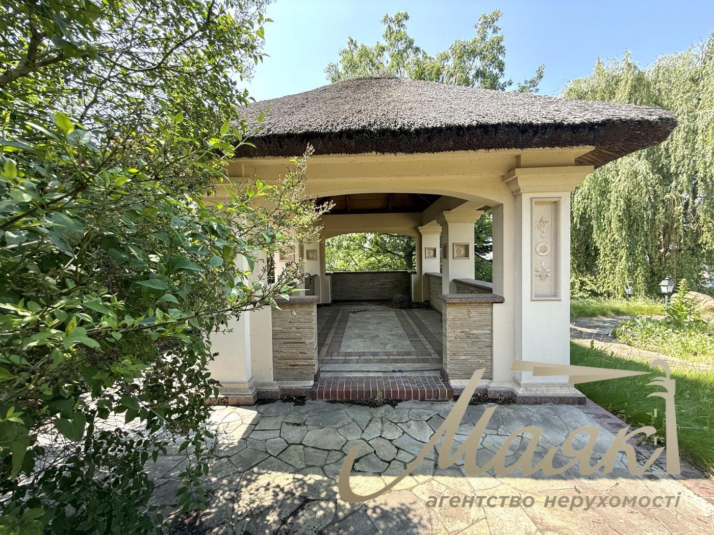 Продаж будинку біля води 1200 кв.м у Кончі-Заспі | Свій пляж і вихід до води