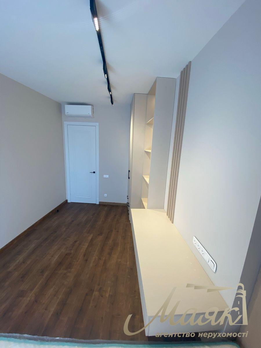 Оренда 4-х кімнтаної квартири в ЖК Busov Hill, Звіринецька.