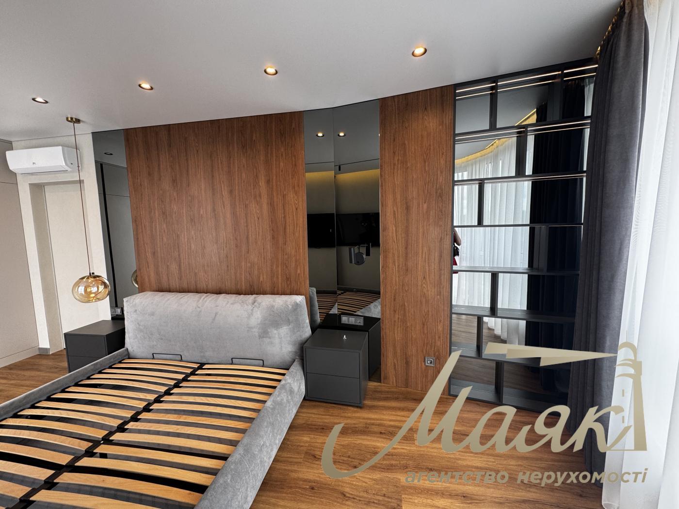 For sale 3-bedroom apartment in LCD Great