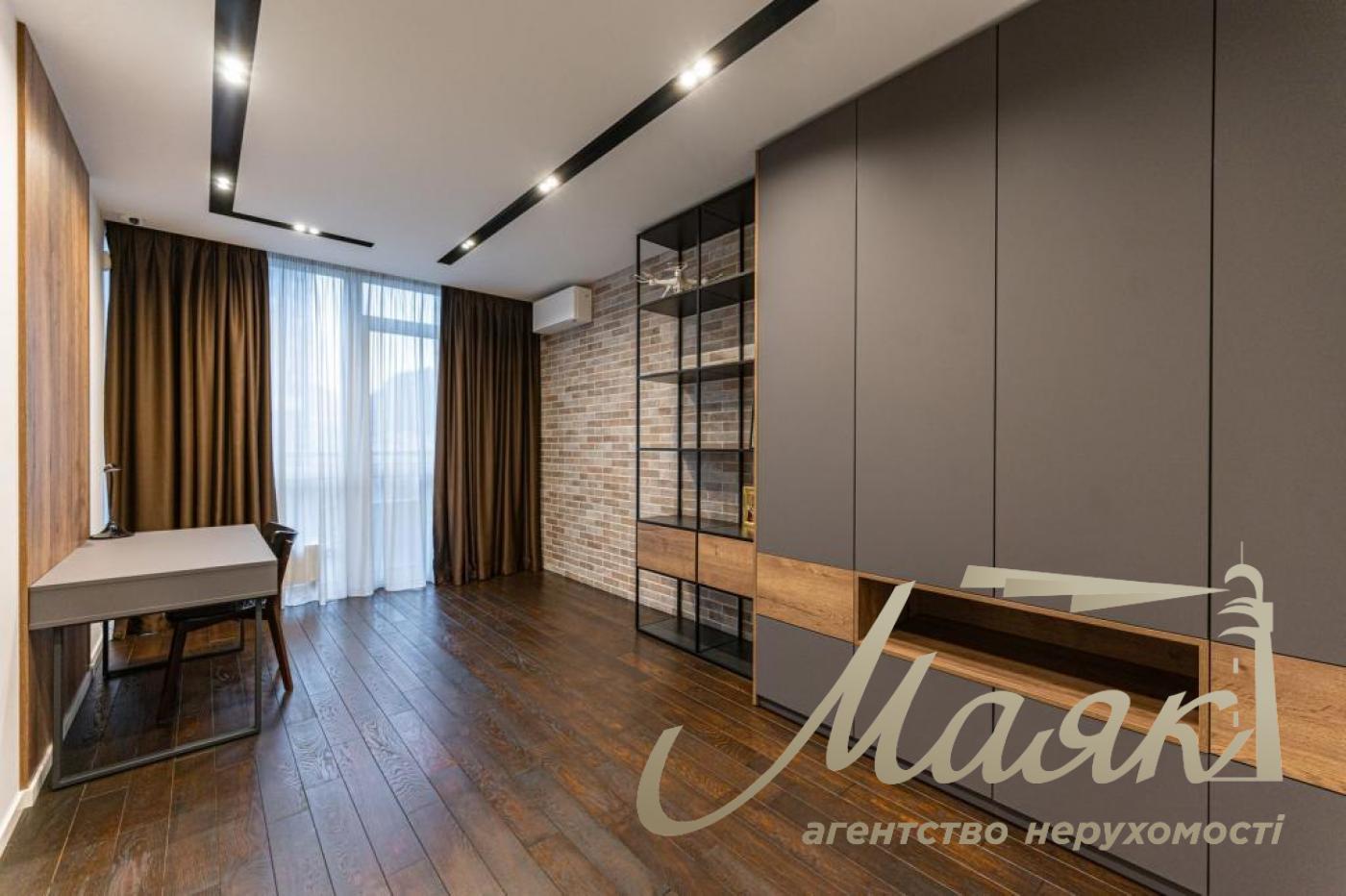 Продажа квартиры 268м2 в ЖК Французский квартал 2,  ул. Предславинская, Печерск, Киев