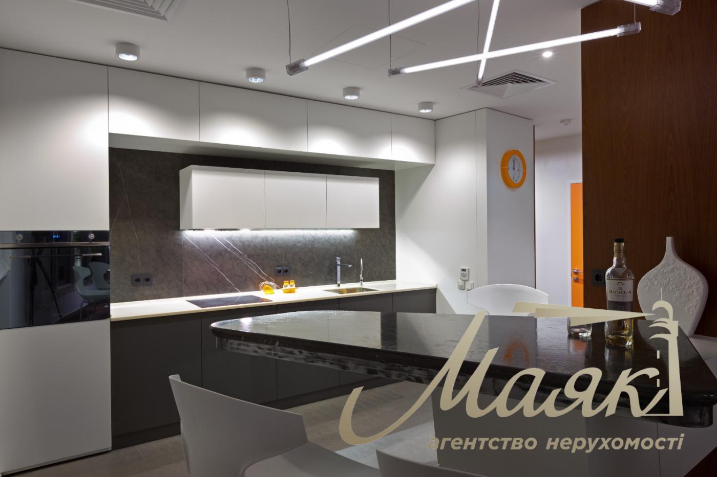 Продаж 3-кімнатної квартири ЖК Рів'єра Ріверсайд, вул. Раїси Окіпної