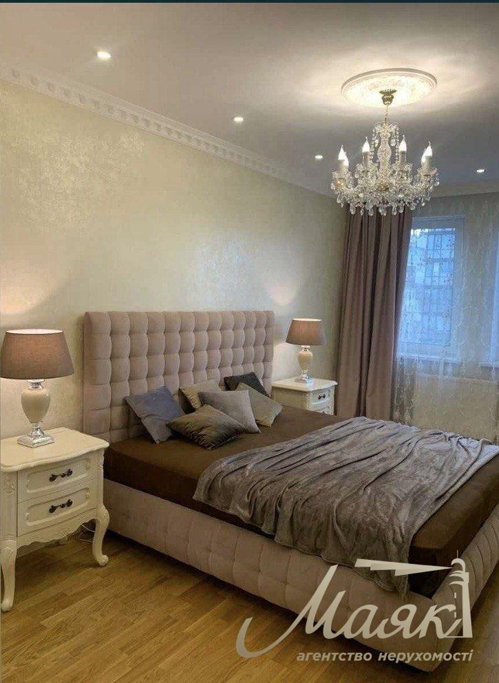 Продаж 3к квартири вул. Паньківська, Центр