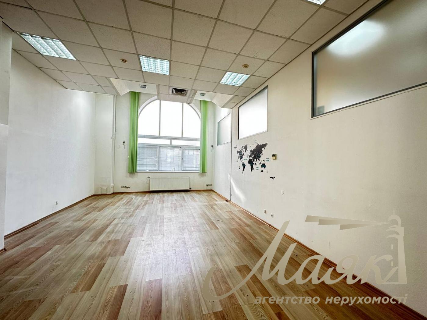 Office for rent 2400m2, Khorevaya 55, Podil, Kyiv