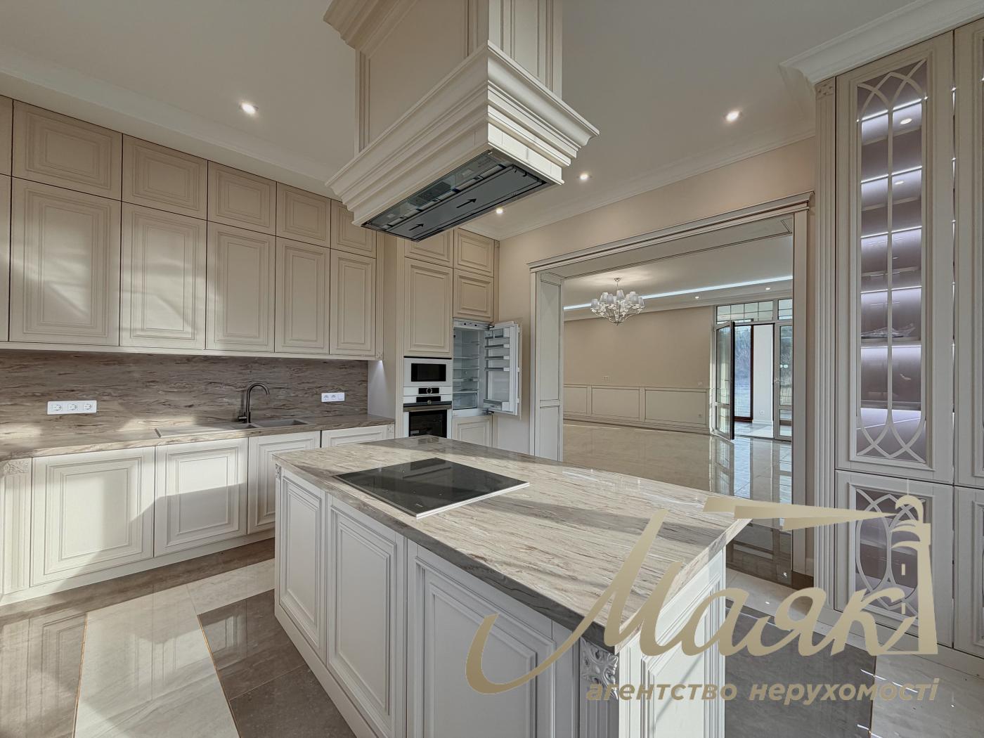 Продажа дома 418.6м2 с выходом до воды, участок 50 соток в КГ "Dream Village", с. Лебедевка