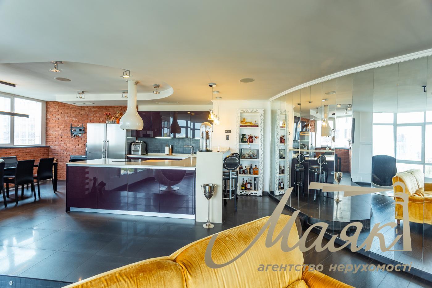 Rent 180m2 view apartment in LCD Novopecherskie Lipki, Andriy Verkhoglyada/Dragomirov Street 5, Pechersk, Kyiv