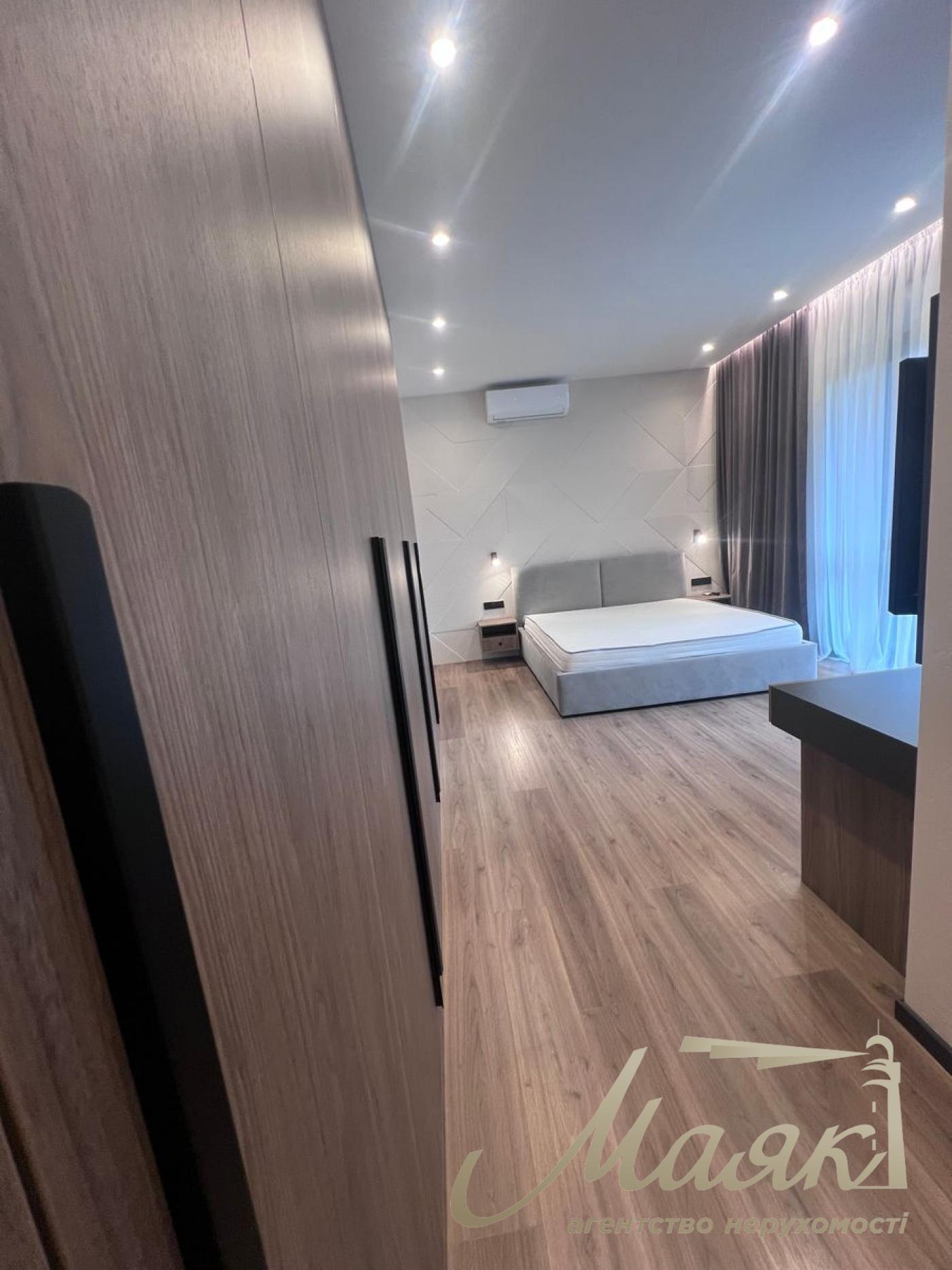 Rent 3-room apartment in Crystal Park Tower Residential Complex