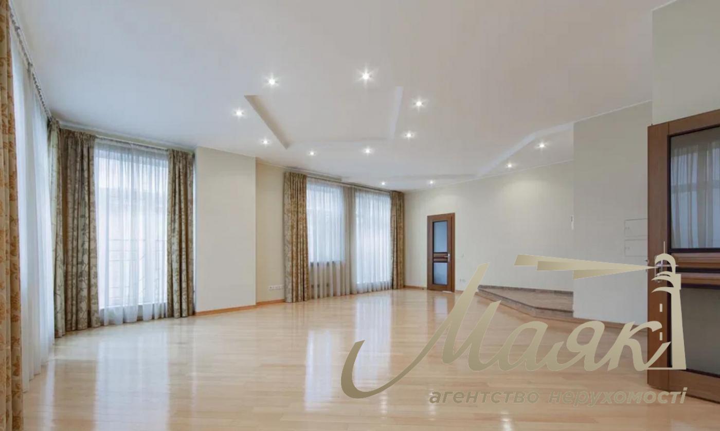 Продаж 4к дворівневої квартири вул. Дарвіна, Липки