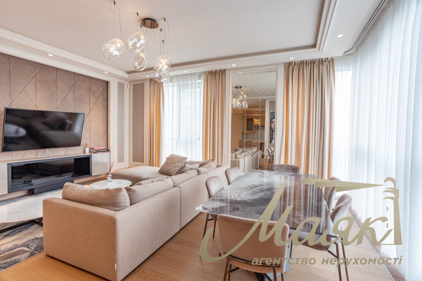 Rent 3-bedroom apartment LCD Novopecherskie Lipki, Verkhoglyada street (Dragomirov)