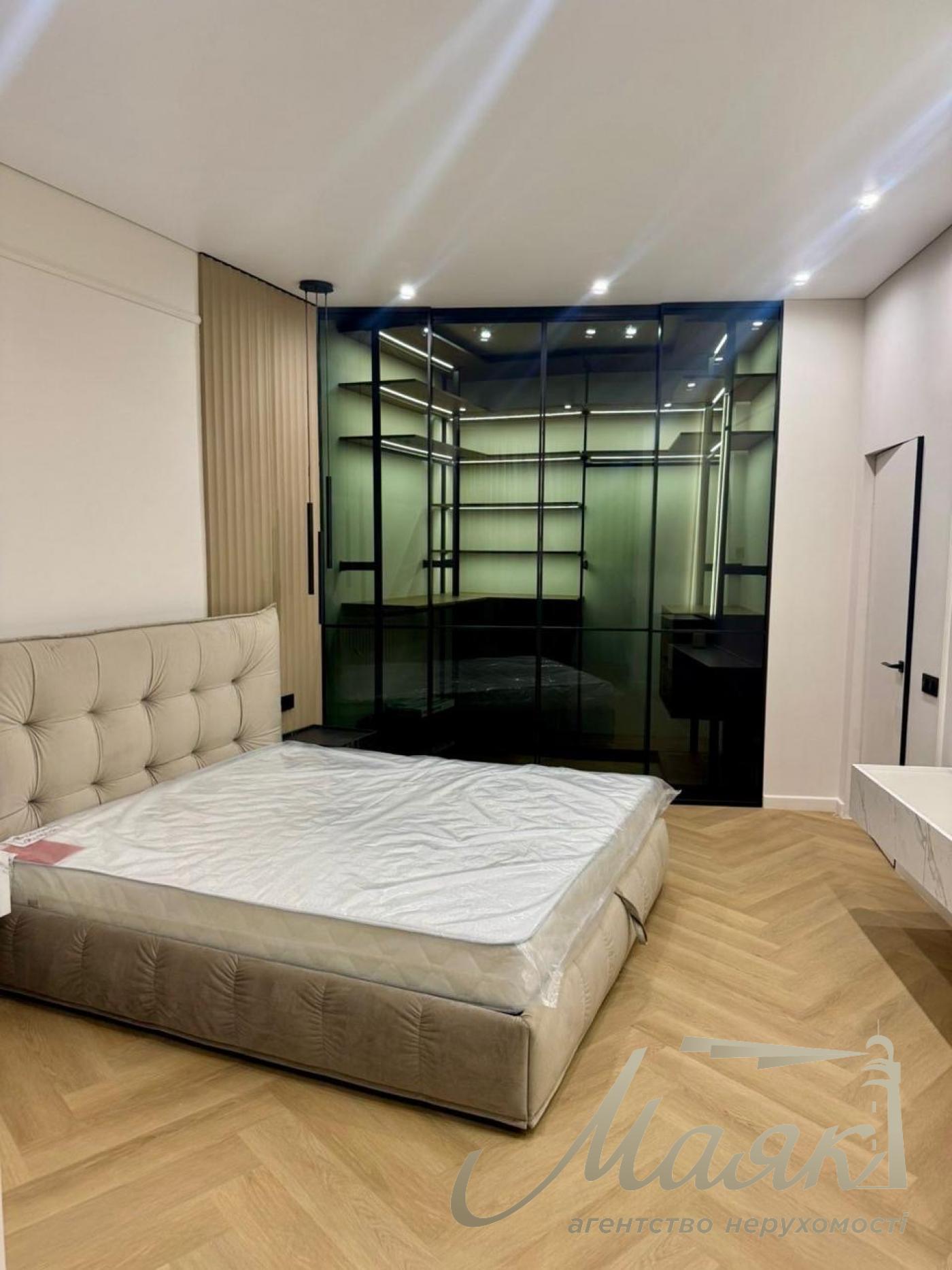 Оренда 3-кімнатної квартири 91м2 у ЖК "Фундуклеївський", Центр Києва, вул. Богдана Хмельницького, 58А.