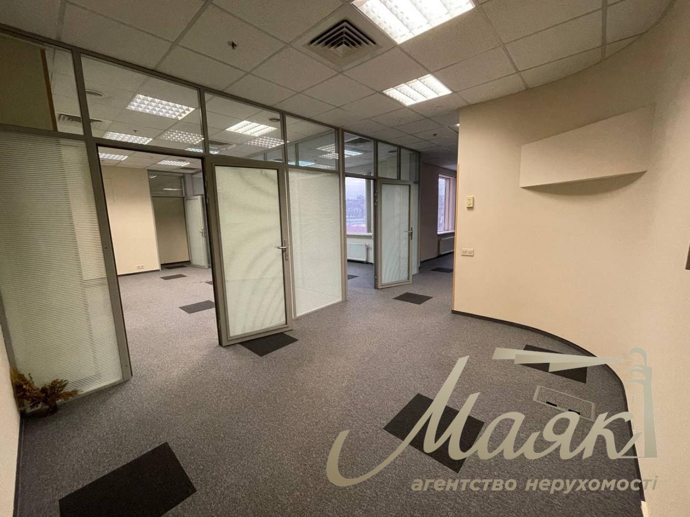 Аренда офиса 194,35 м2 ,БЦ Евразия,ул. Жилянская, 75, центр