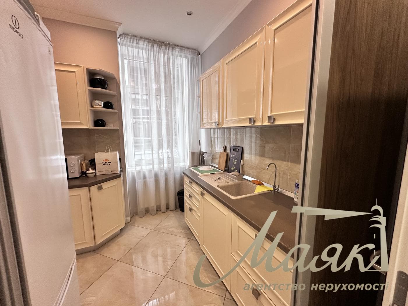 Продаж офісного приміщення площею 103 м², ЖК Botanic House, Печерськ