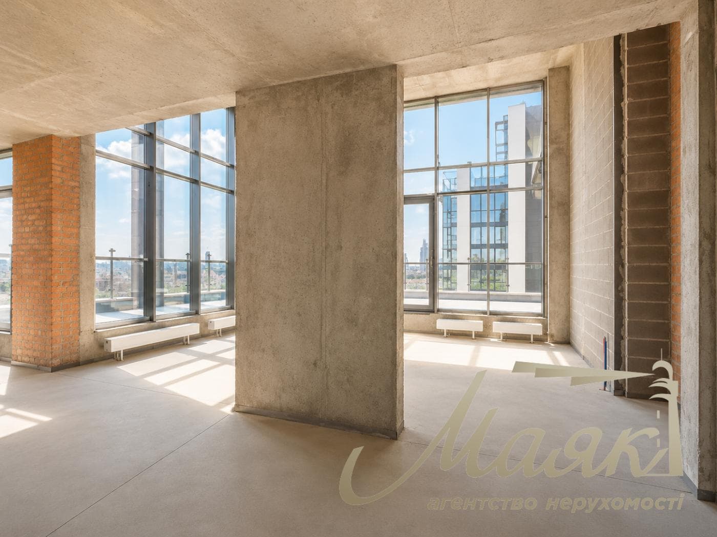 Продаж унікального пентхауса 212 м2 з панорамною терасою в ЖК TRIIINITY, Київ