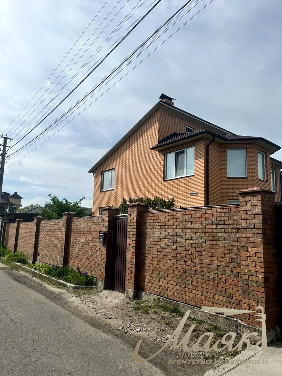 Продаж цегляного будинку 230 м² | Голосіївський район | Віта-Литовська (Чапаївка) вул. Лаврова, Київ, 10 хвилин від метро Видубичі