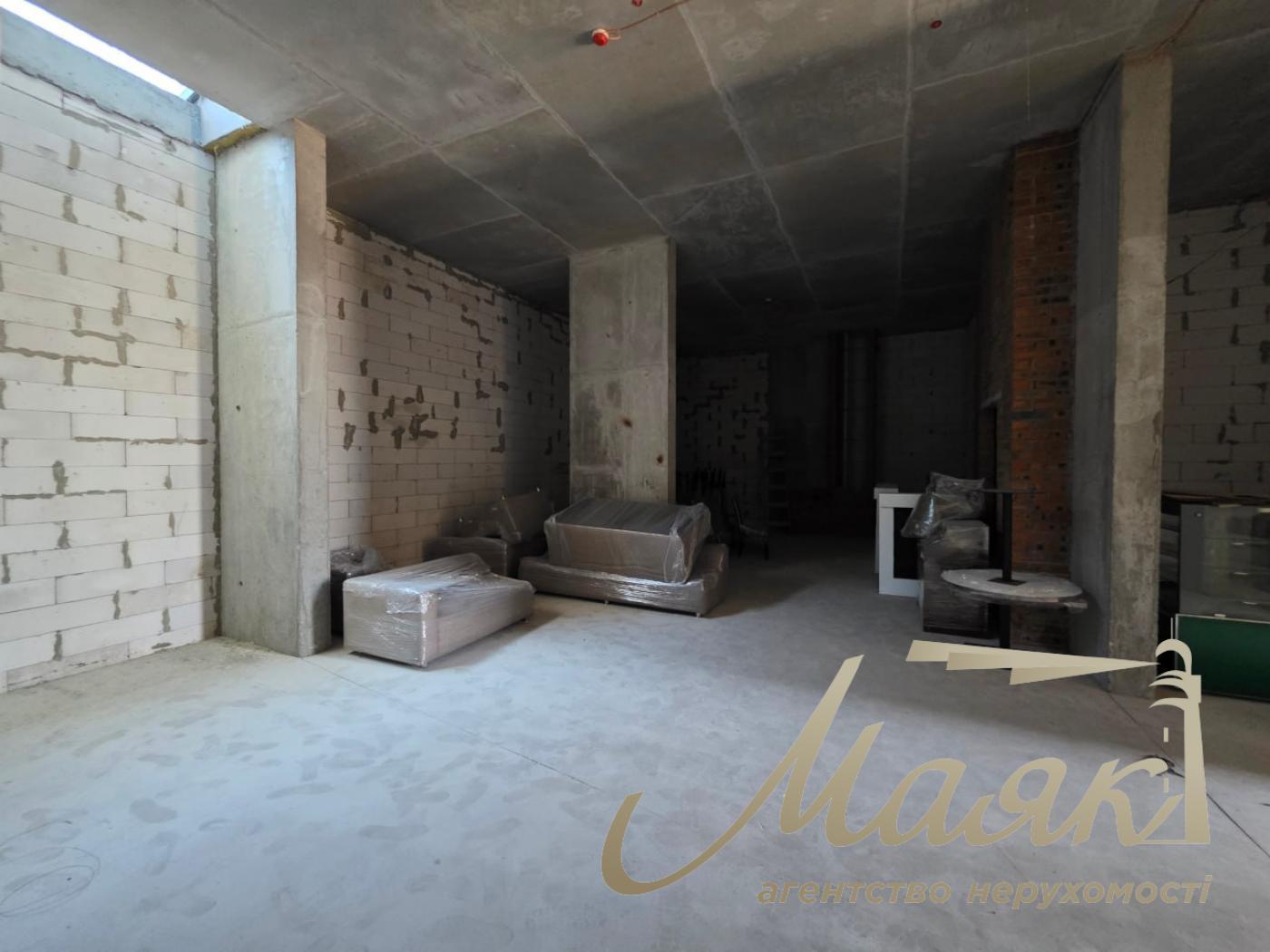 Оренда фасаду 152м2, ЖК Лебединий