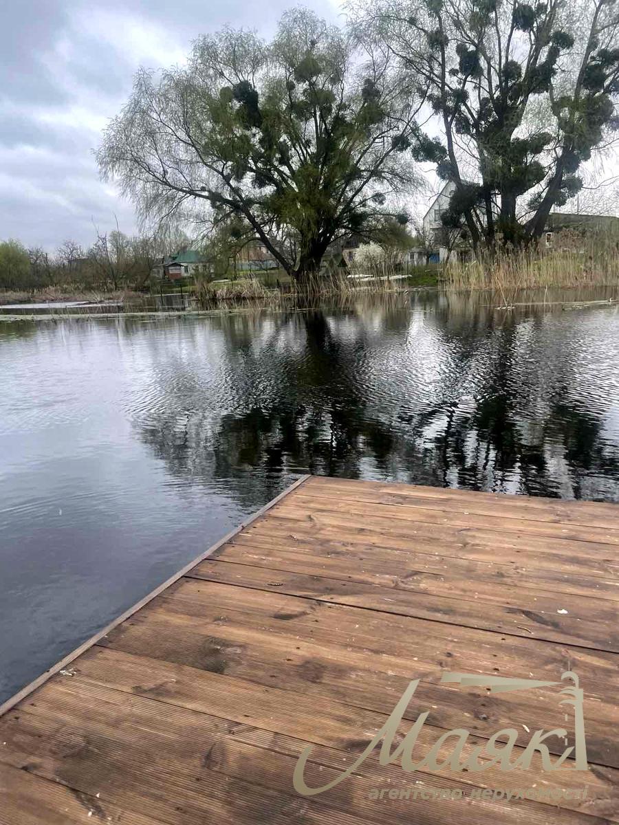 Продаж одноповерхового будинку з прямим виходом до річки - Голосіївський район, Київ, Чапаєвка/Віта-Литовська.