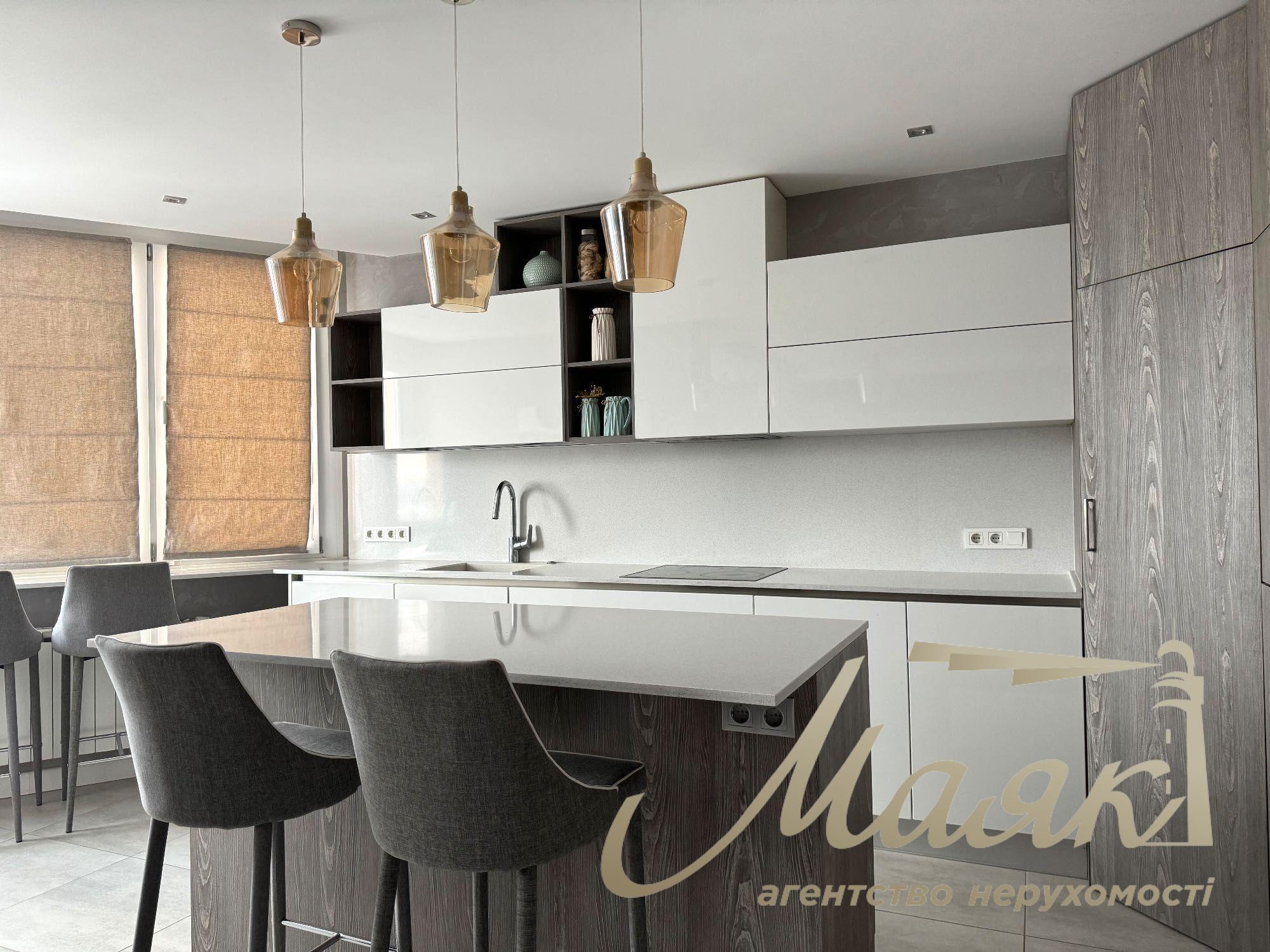 Продаж 4к квартири ЖК Молодіжний Квартал, вул. Чавдар, Осокорки