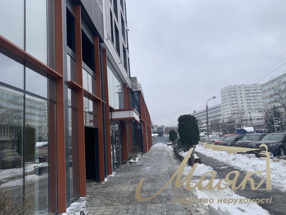 Rent of facade commercial premises in residential complex CREATOR CITY