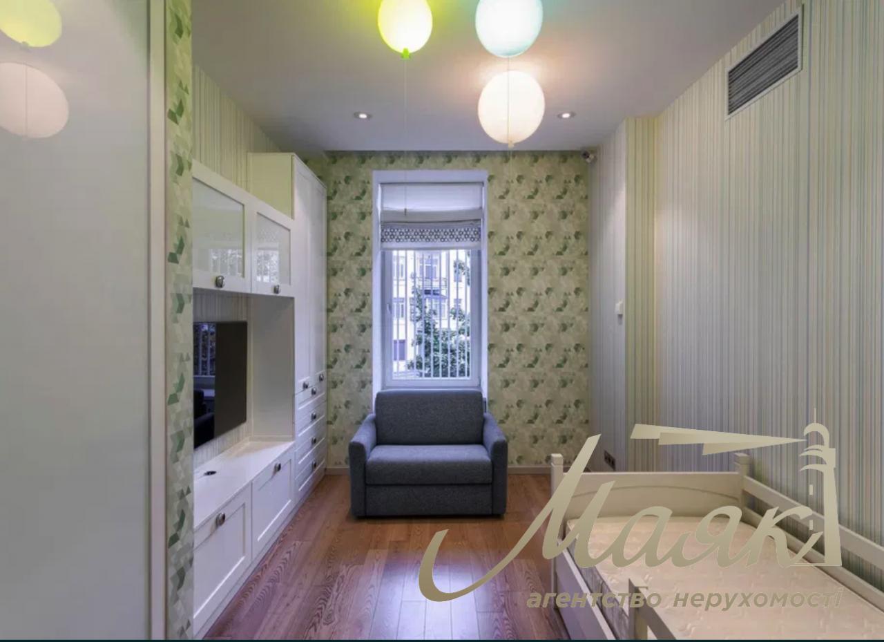 Sale of 3-room apartment Shota Rustaveli street