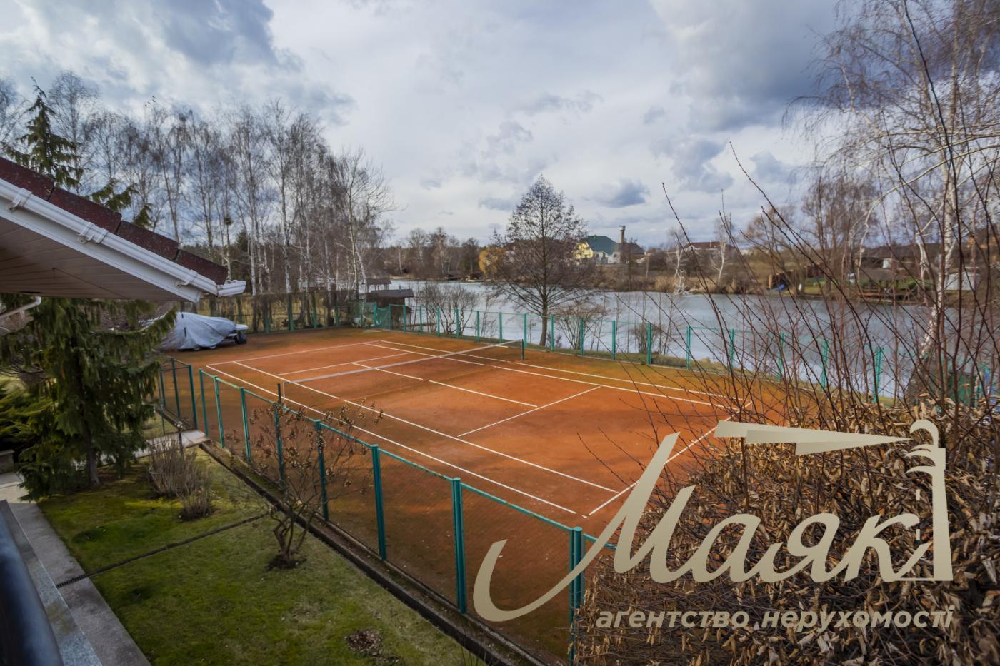 Sale of a house in the residential complex "Golden Gate", Kozin village.
