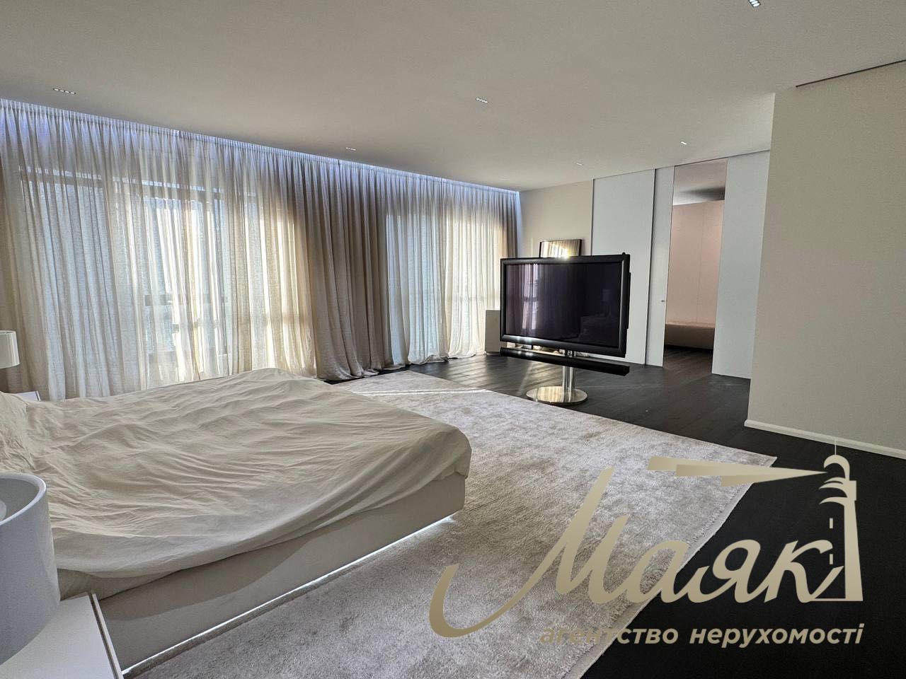 Продаж пентхауса 262 м2 у престижному ЖК Новопечерские Липки, ул. Драгомирова/Верхогляда, Печерский район, Киев