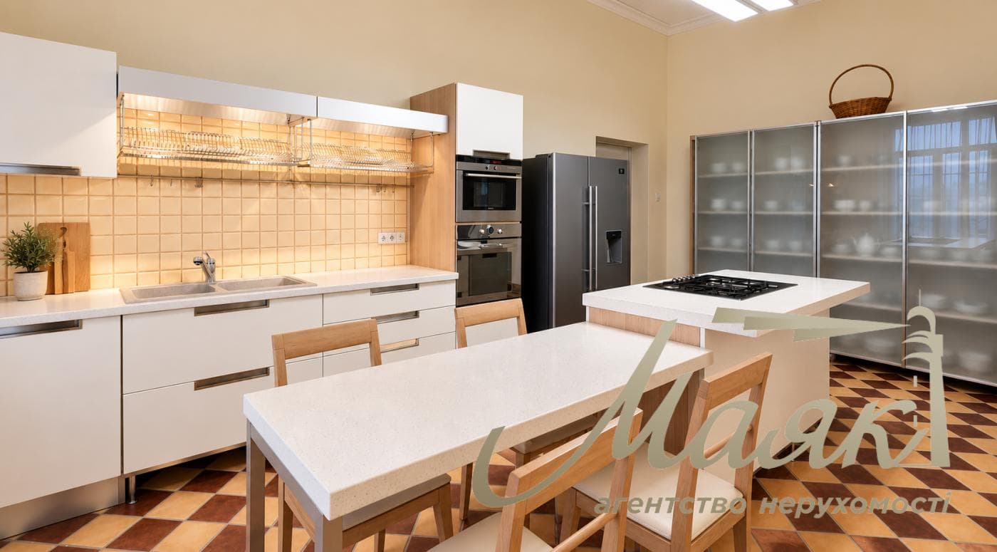 Оренда 2-поверхового будинку площею 740 м², Голосіївський район, Чапаївка