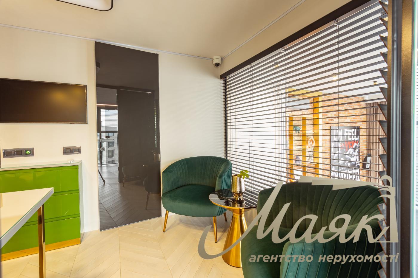 Продаж пентхауса 195 м² з терасою та дизайнерським ремонтом у ЖК Park Avenue VIP, Київ