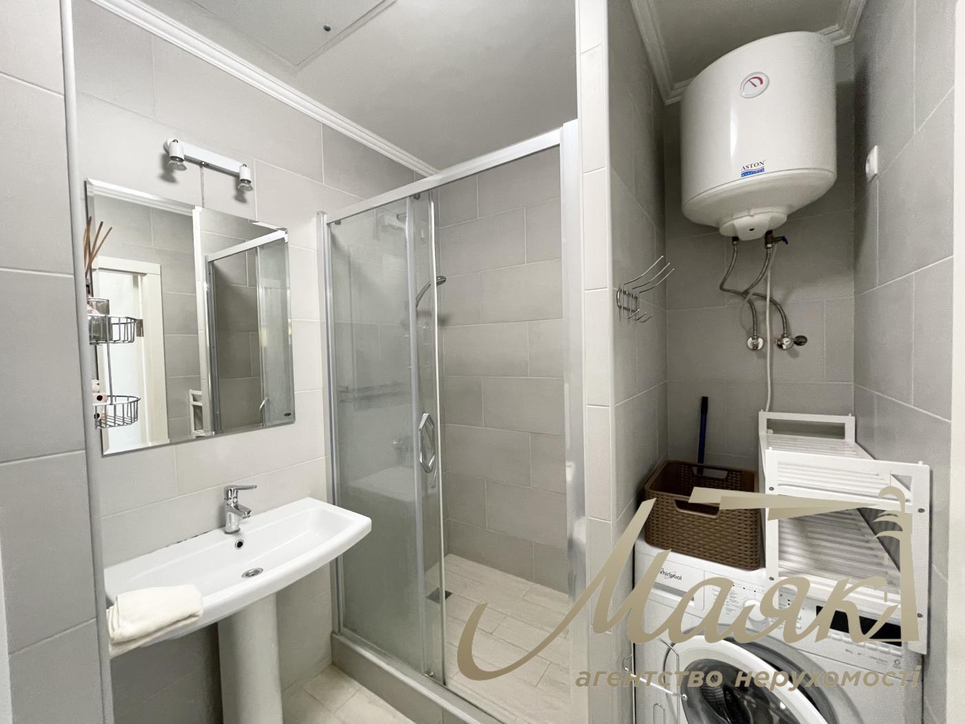 Продаж квартира-студія 40м2 в центрі вул. Заньковецької 6, Липки, Київ