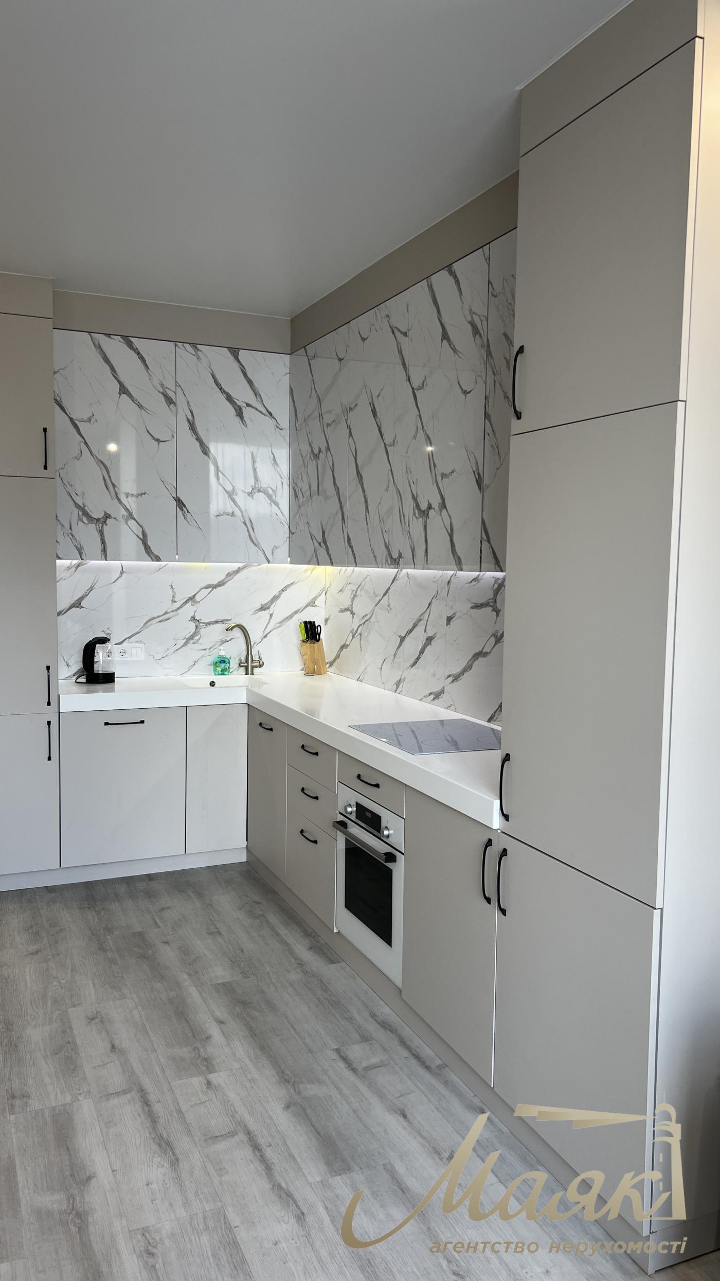 Rent 3k apartment 85m2 in elite residential complex Tetris Hall