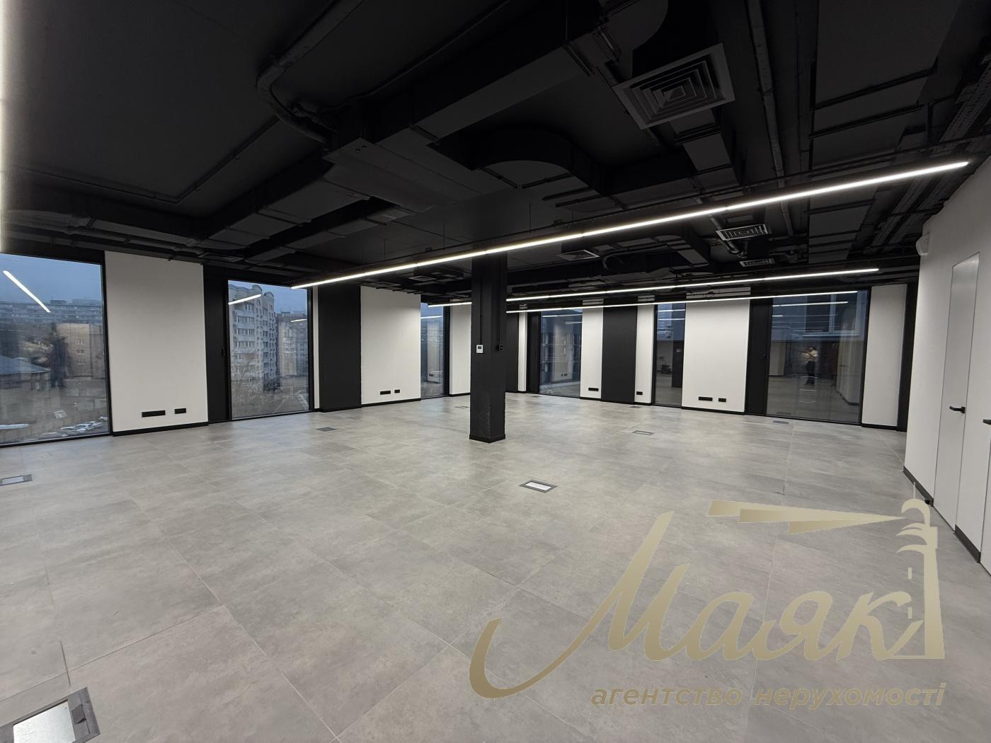 Office for rent 800 m2, BC Gloria Park, Goloseevo