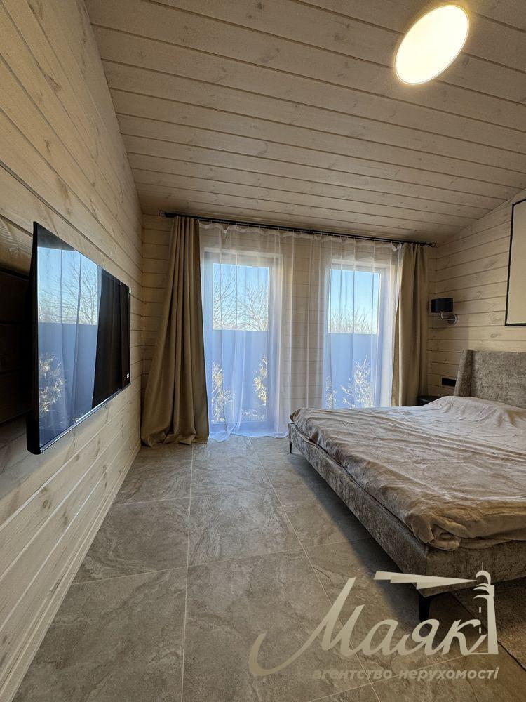 Оренда автономного будинку 140м2 в стилі барнхаус з басейном у Рославичах