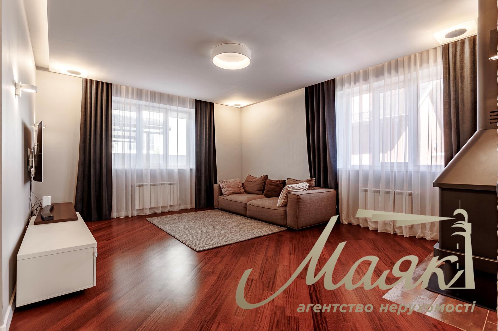 Продаж будинку 233 кв.м. у с.Хотів