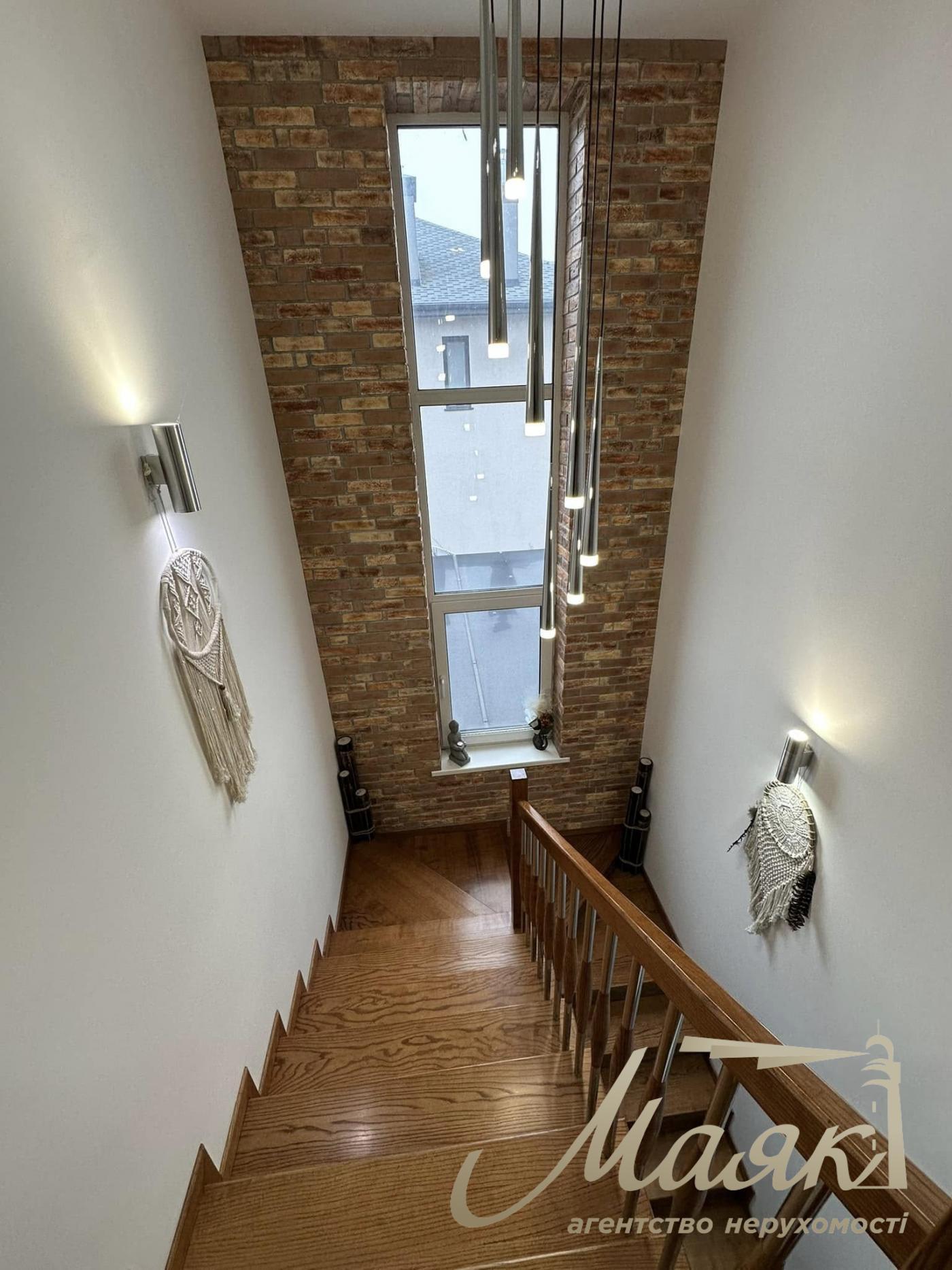 Продажа дома с ремонтом на Петропавловской Борщаговке, Киев.