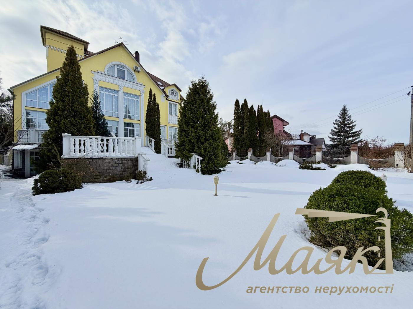 Rent 3-storey house 492,7m2, Lesniki
