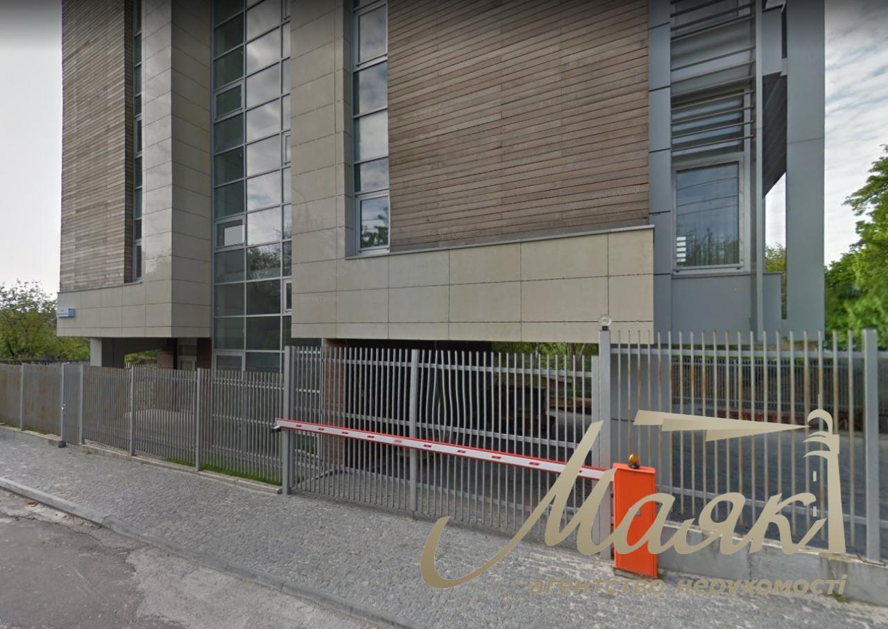 Sales of office space in a picturesque area! St. Verkhnegorskaya. Center. Kyiv