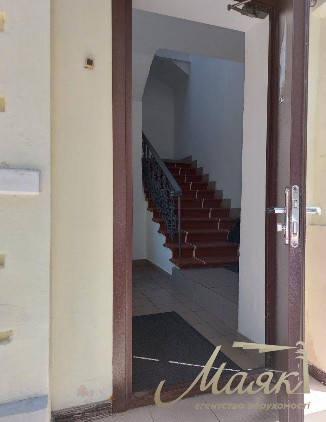 Продаж ОСБ 765м2, Поділ, Контрактова площа