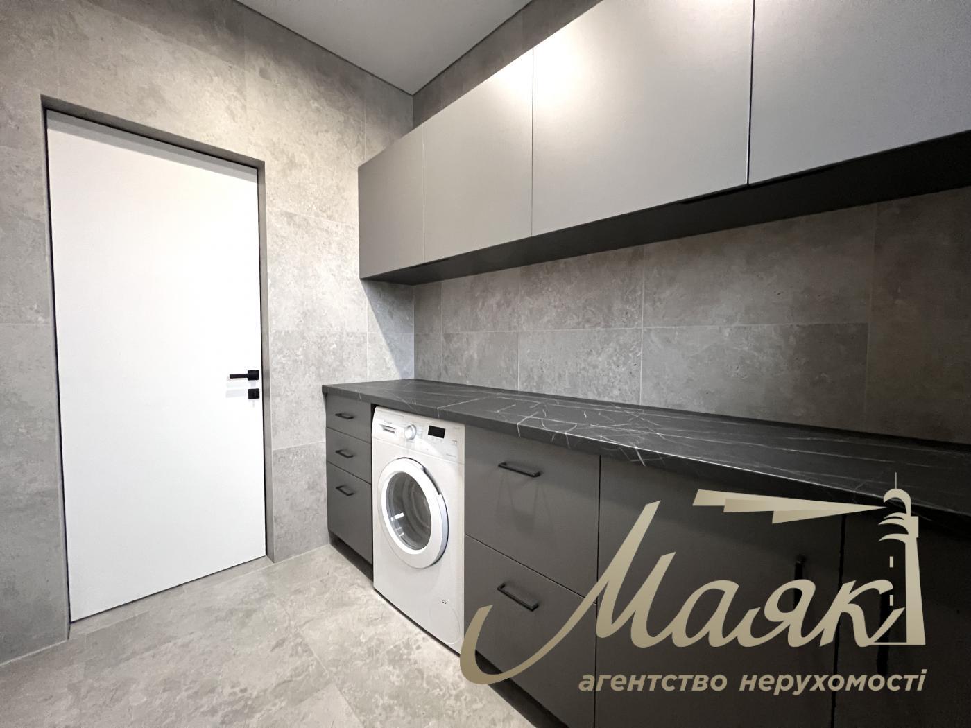 Rent 2-storey house 157m2, Goloseevsky district