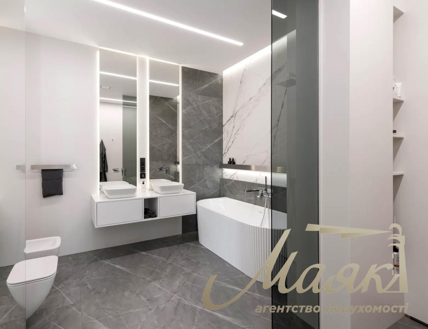 Продаж 3-х кімнатної квартири в ЖК Солом'янський вул. Університетська вул., 17-А