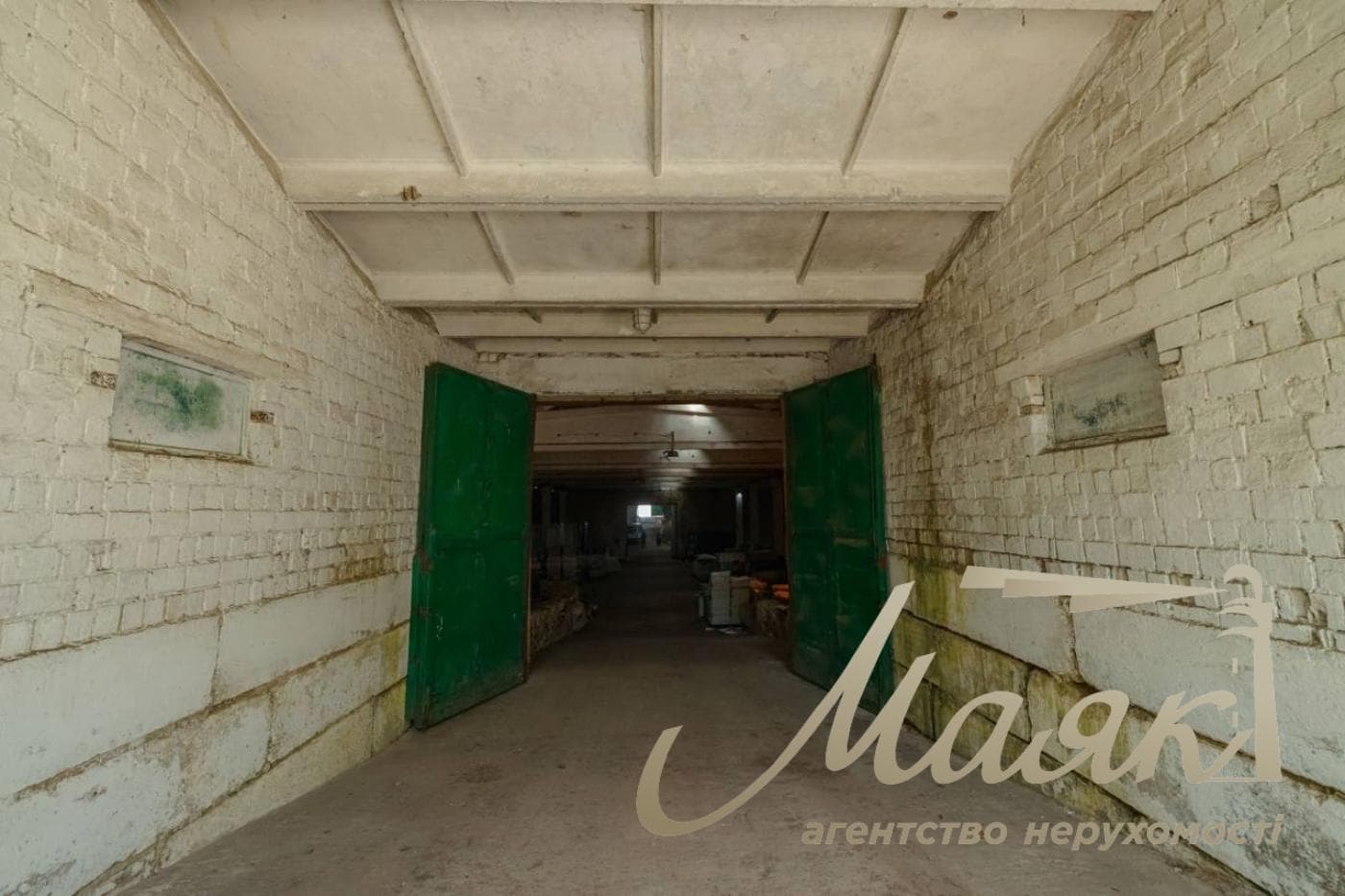 Продаж складу (овочесховище) площею 2789 м², Броварський район