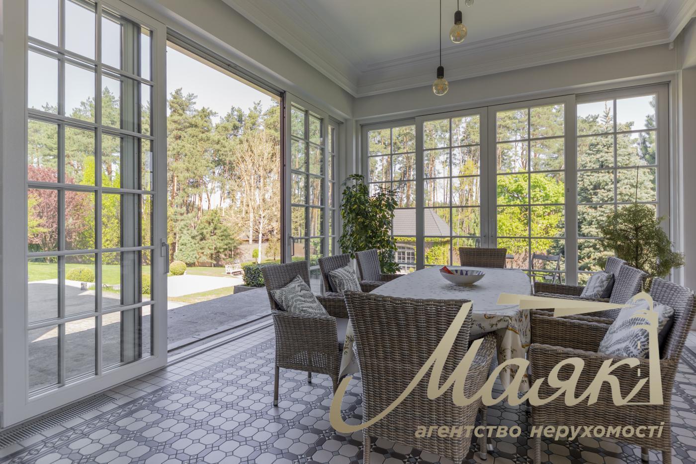 Продажа загородной резиденции в с.Капитановка, Киево-Святошинский р-н