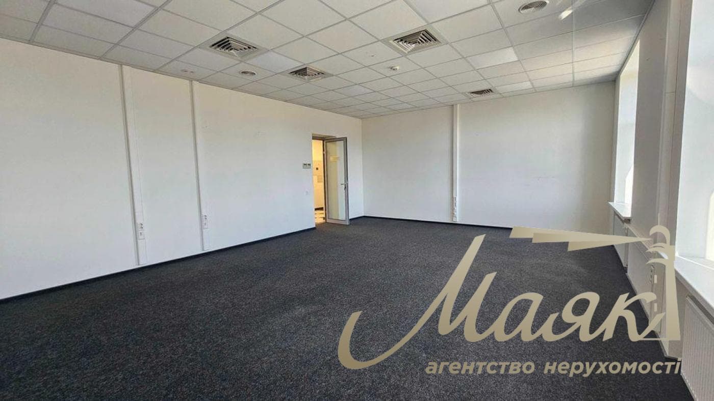 Office for rent 370 sq.m. sq.m. Mykhnovskyi Boulevard/Druzhbyba Narodiv, Pechersk