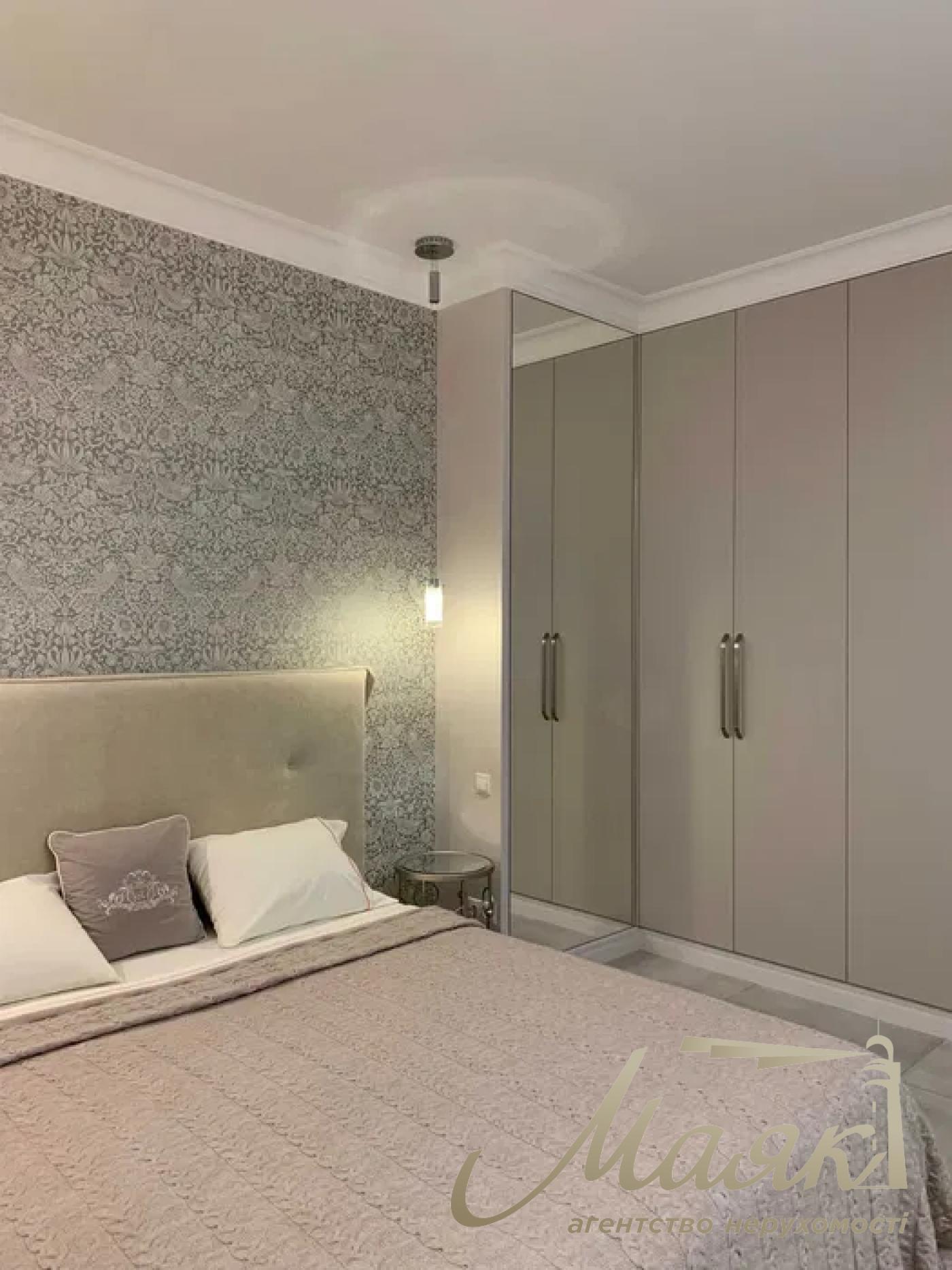 Аренда 1-комнатной квартиры 57м2 в ЖК Бульвар Фонтанов ул. Саперное Поле 3