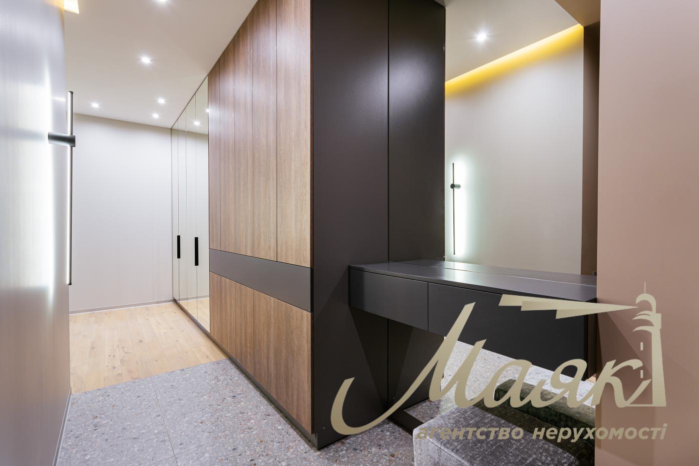 Продаж 3х-кімнатної квартири 86 м2 в ЖК "ЖК RESIDENT Concept House" Володимирська 86а, Київ